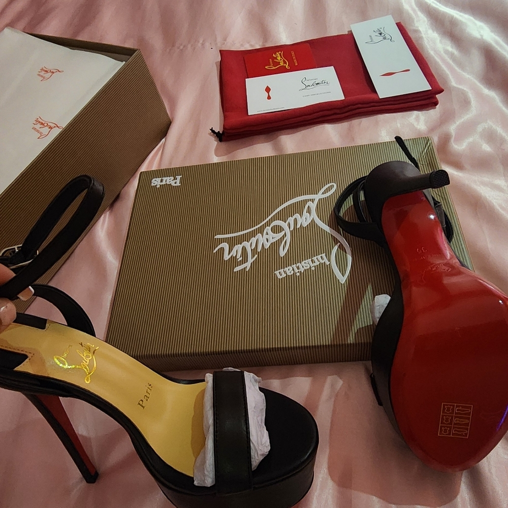 NEVER Used Red Bottoms